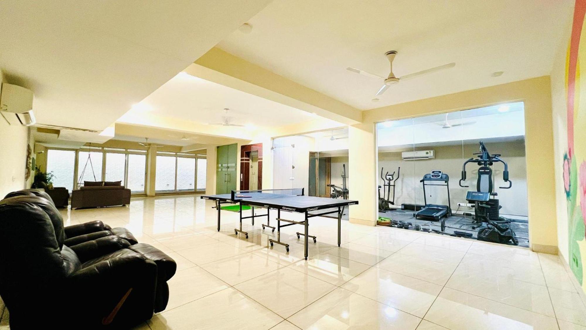 Bluo Studio1 Golf Course Road, Gym, Balcony Garden Gurgaon Exterior foto